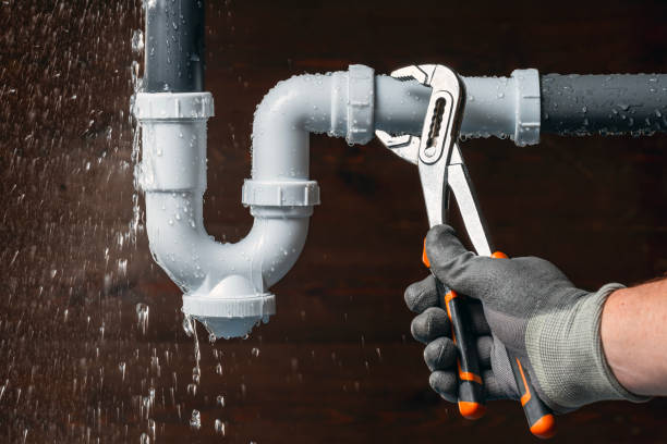 Professional Gas Line Repair technician working in Fort George G Meade, MD